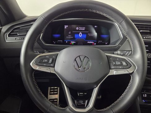 Used 2023 Volkswagen Tiguan SE R-Line FWD image 16