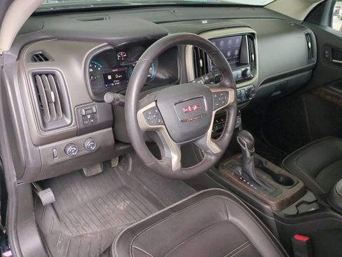 Used 2022 GMC Canyon Denali w/ Denali Black Edition Package AWD/4WD image 9