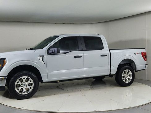 Used 2023 Ford F150 XLT image 3