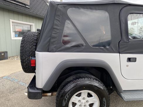 Used 2004 Jeep Wrangler 4WD w/ 30" Tire & Wheel Group image 46