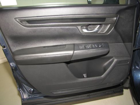 Used 2023 Honda CR-V EX image 10