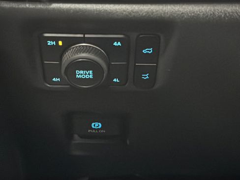 Used 2025 Ford Expedition Max Active AWD/4WD image 34