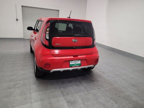 Used 2017 Kia Soul + FWD image 6
