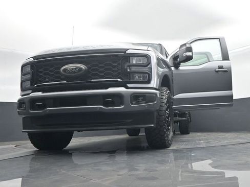 Used 2025 Ford F350 Lariat w/ Lariat Ultimate Package AWD/4WD image 74