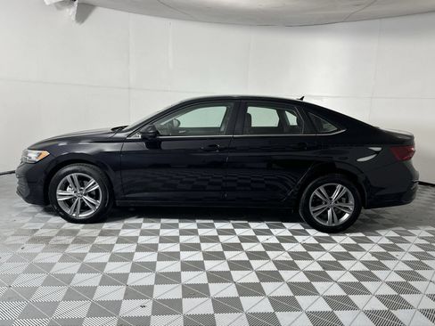 Used 2024 Volkswagen Jetta SE FWD image 5