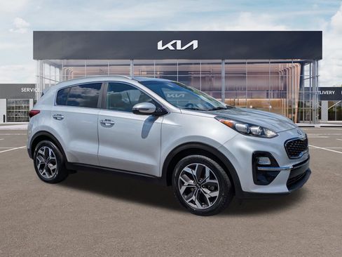 Used 2020 Kia Sportage EX FWD image 2