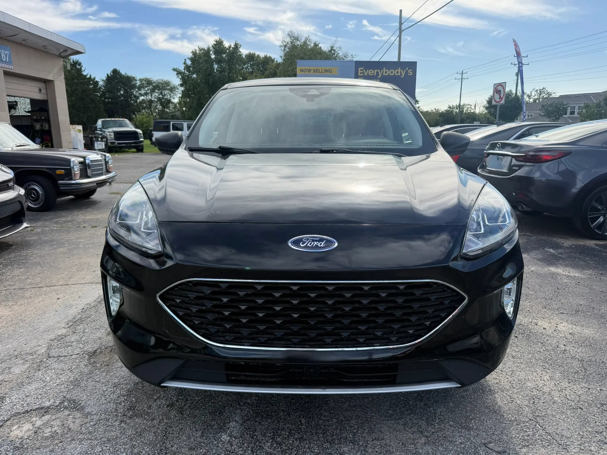 Used 2022 Ford Escape SE FWD image 9