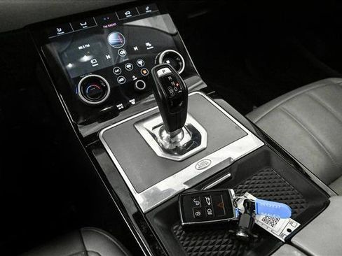Used 2020 Land Rover Range Rover Evoque S image 12