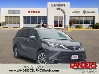 Used 2025 Toyota Sienna XLE video 1