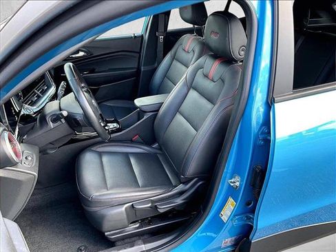 Used 2025 Chevrolet Trax RS w/ Driver Confidence Package FWD image 24