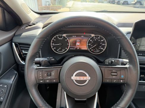 Used 2023 Nissan Rogue SL w/ SL Premium Package image 14