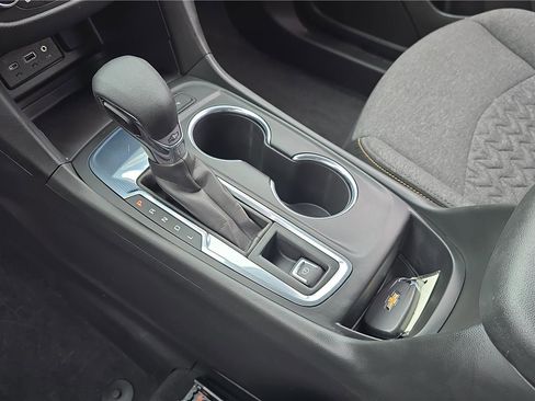 Used 2023 Chevrolet Equinox LT FWD image 24