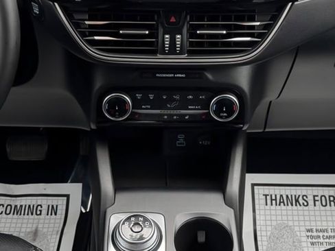 Used 2022 Ford Escape SEL image 17