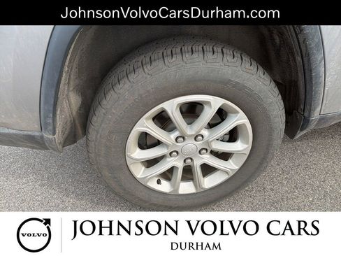 Used 2021 Jeep Grand Cherokee Laredo image 21
