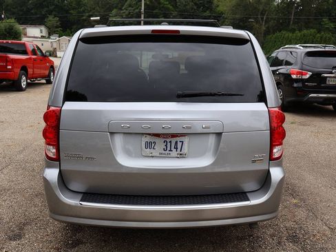 Used 2017 Dodge Grand Caravan SXT FWD image 8