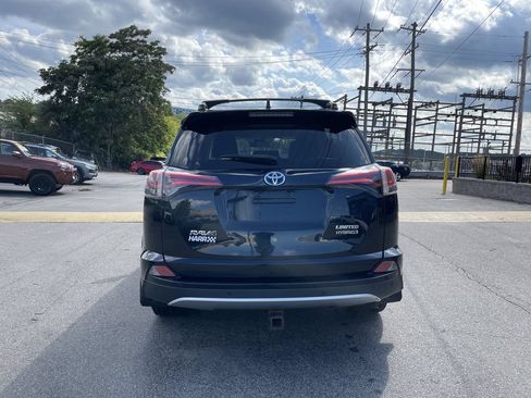 Used 2017 Toyota RAV4 Limited w/ All Weather Liner Package AWD/4WD image 4