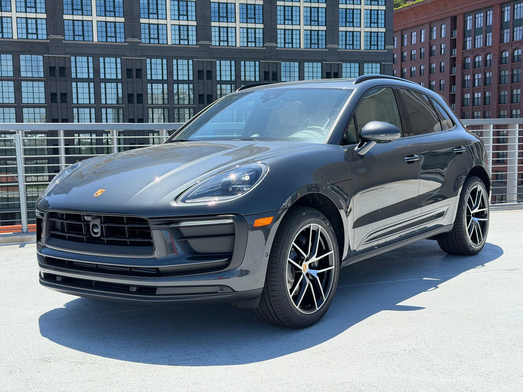 Used 2026 Porsche Macan AWD/4WD image 1