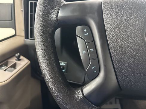 Used 2011 Chevrolet Express 1500 image 42