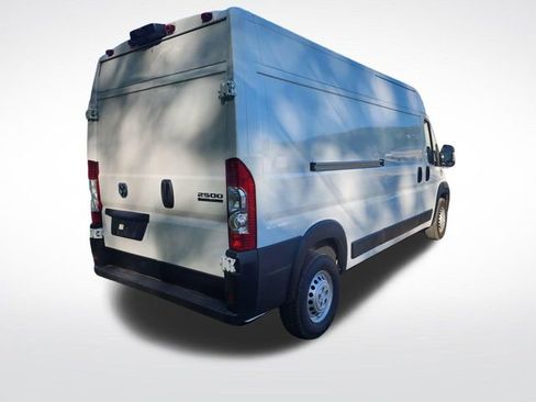 Used 2025 RAM ProMaster 2500 w/ Convenience Group FWD image 2