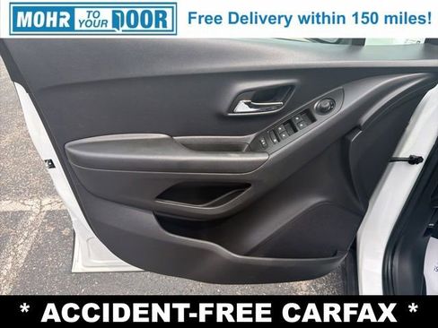 Used 2022 Chevrolet Trax LT FWD image 10