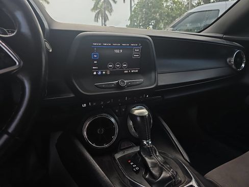 Used 2020 Chevrolet Camaro LT RWD image 17