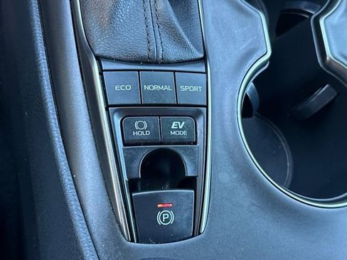 Used 2021 Toyota Camry SE image 33