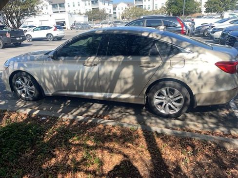 Used 2018 Honda Accord LX image 8