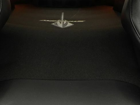 Used 2019 Chevrolet Corvette Stingray Coupe w/ Carbon Flash Badge Package RWD image 13