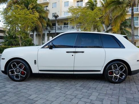 Used 2023 Rolls-Royce Cullinan Black Badge w/ Driver's Package image 21