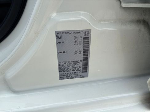 Used 2025 Nissan Altima 2.5 SV FWD image 29