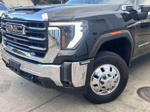 Used 2026 GMC Sierra 3500 SLE w/ SLE Value Package AWD/4WD image 2