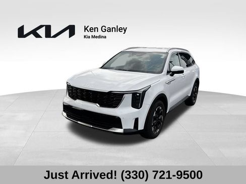 Used 2026 Kia Sorento S FWD image 1