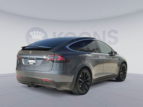 Used 2019 Tesla Model X 75D image 7