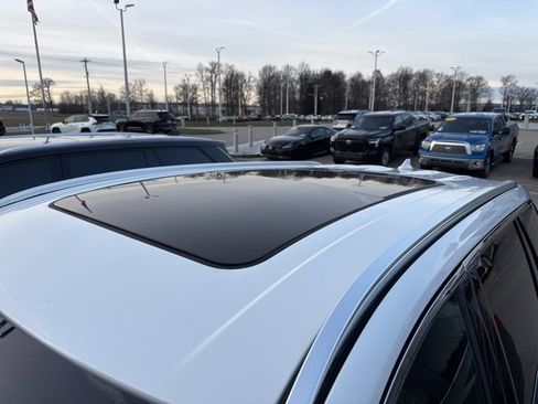 Used 2024 Lincoln Aviator Reserve w/ Equipment Group 201A image 4