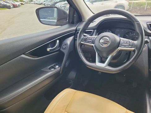 Certified 2022 Nissan Rogue Sport SV FWD image 19