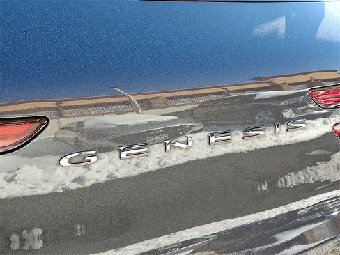 Used 2023 Genesis GV70 2.5T w/ Sport Prestige Package image 30