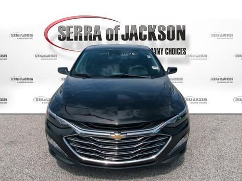Used 2019 Chevrolet Malibu LT w/ Driver Confidence Package II FWD image 3