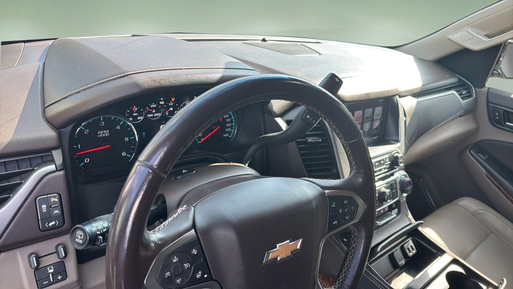 Used 2018 Chevrolet Tahoe Premier RWD image 16