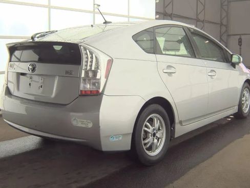 Used 2010 Toyota Prius Three FWD image 3