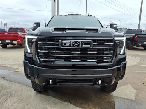 Used 2024 GMC Sierra 2500 AT4 w/ AT4 Premium Plus Package image 2