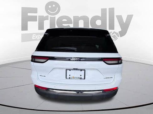 Used 2023 Jeep Grand Cherokee Laredo X image 5