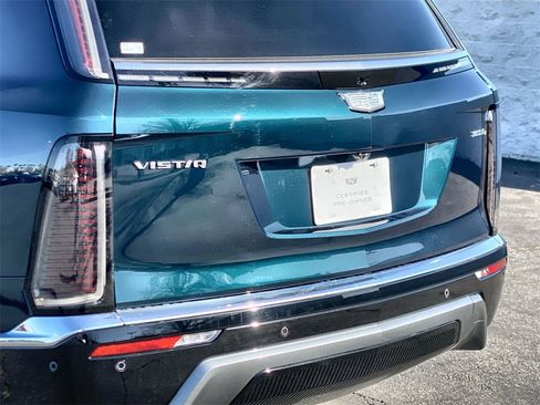 Certified 2026 Cadillac Vistiq Luxury image 30