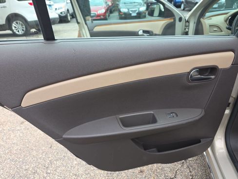 Used 2010 Chevrolet Malibu LT w/ Power Convenience Package FWD image 10