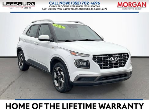Used 2021 Hyundai Venue SEL w/ Cargo Package image 1
