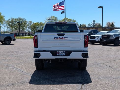 New 2026 GMC Sierra 3500 Denali w/ Denali Reserve Package AWD/4WD image 10