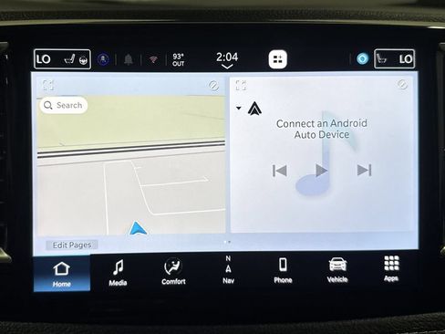 Used 2026 Chrysler Pacifica Limited FWD image 4