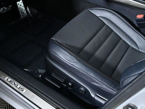 Used 2019 Lexus IS 300 F Sport w/ F Sport Package image 28