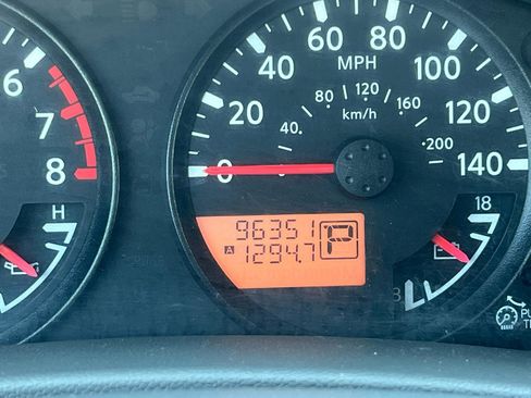 Used 2015 Nissan Frontier SV image 12