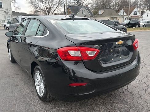 Used 2017 Chevrolet Cruze LT image 28