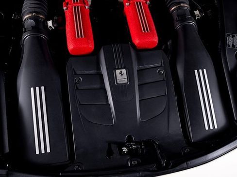 Used 2015 Ferrari F12 Berlinetta image 17